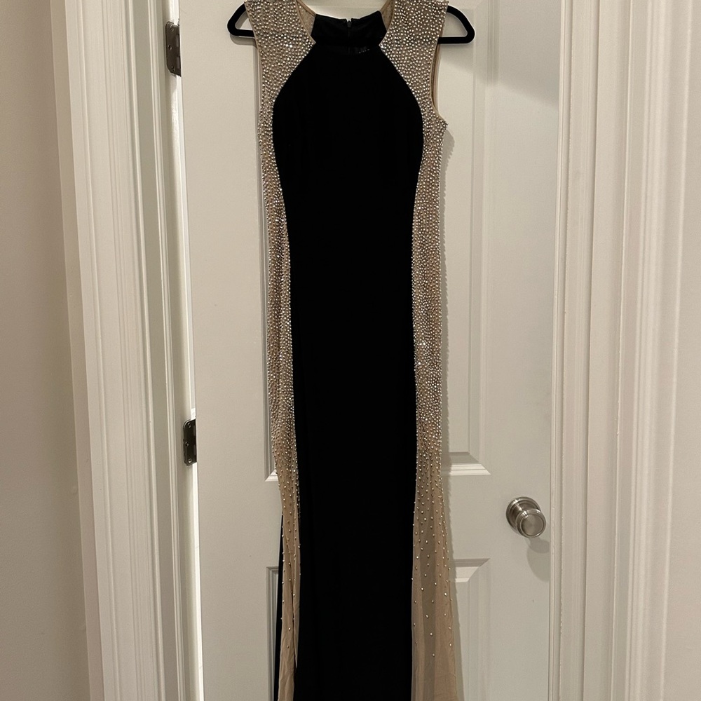 Elegant Black and Cream Evening Gown